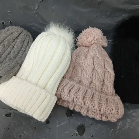 APPROXIMATELY 15 ASSORTED BEANIE HATS IN VARIOUS DESIGNS 