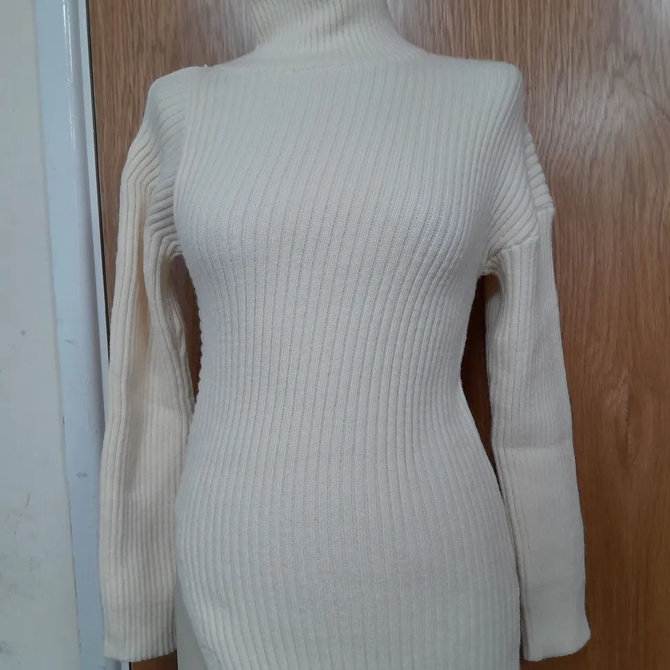 MISSPAP KNITTED RIBBED CUT OUT DETAIL JUMPER IN CREAM - SMALL