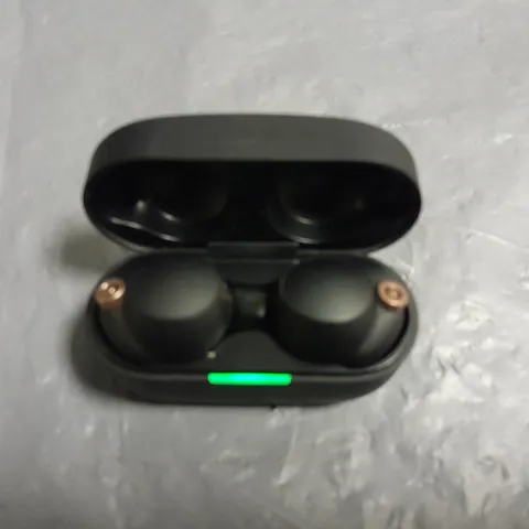 UNBOXED SONY WF-1000XM4 EARBUDS