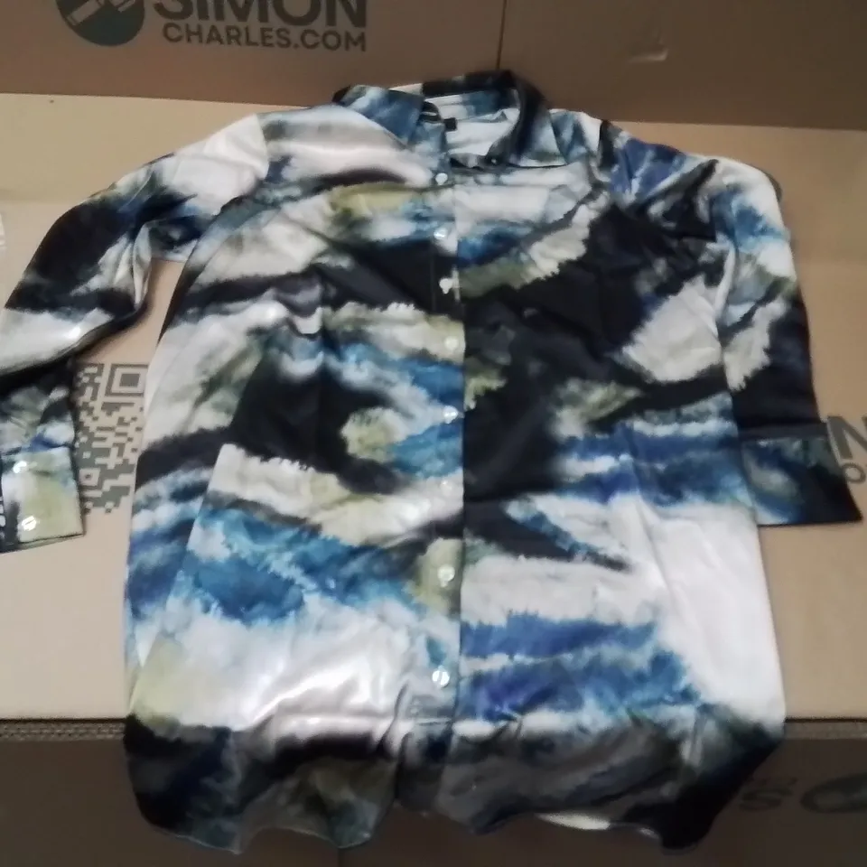 BOXED BRAND NEW APPROXIMATELY 7 JD WILLIAMS LONGLINE SATIN SHIRT BLUE/NAT SIZE 14