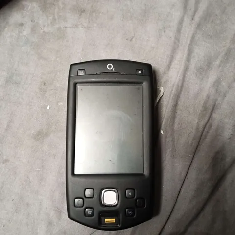 O2 MOBILE PHONE WITH 3.0MP AF CAMERA