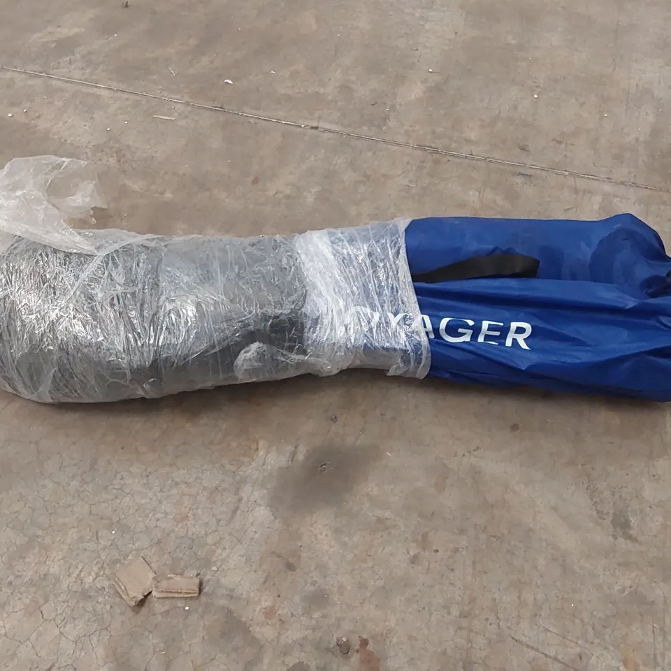 PAIR OF VOYAGER CAMPING CHAIRS 