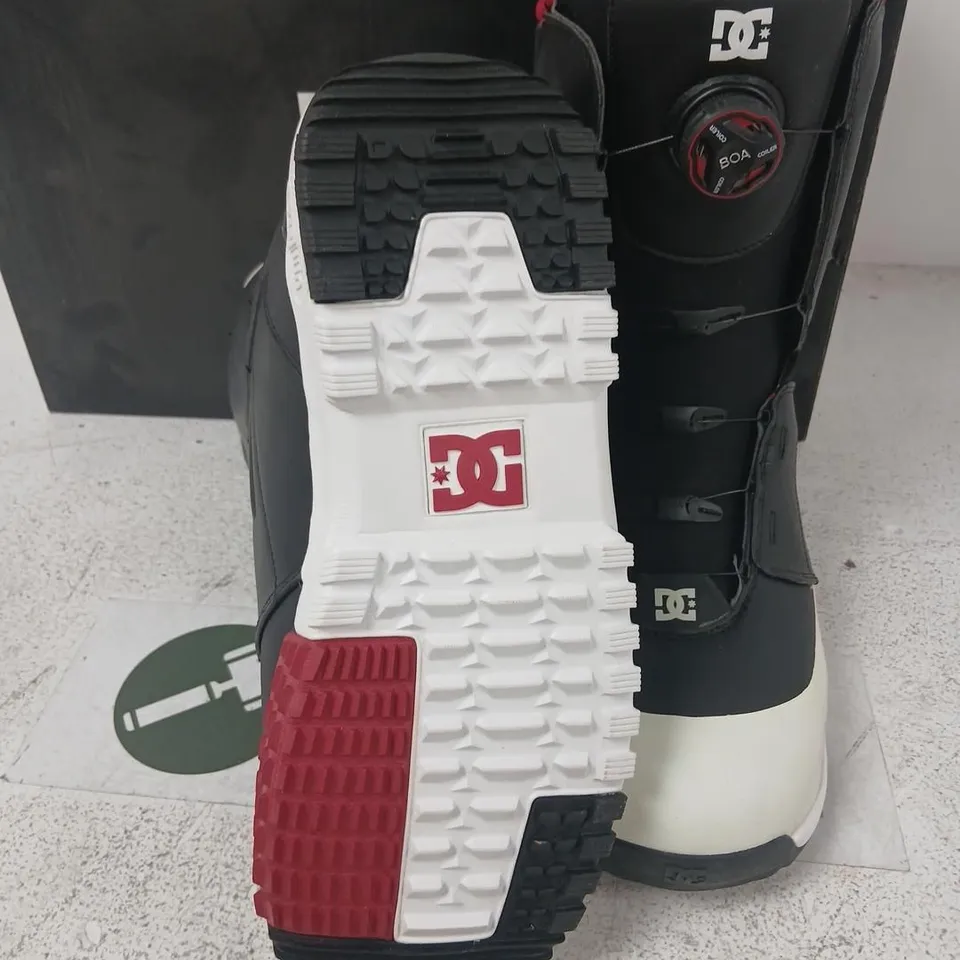 DC MEN'S SNOWBOARD BOOTS – CONTROL, UK 12 / US 13, BLACK