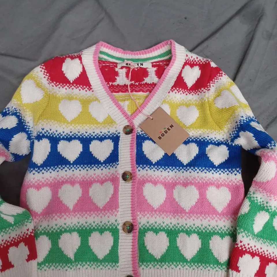 MINI BODEN FLORA FUN V-NECK RAINBOW HEART CARDIGAN IN MULTI - SIZE 5-6Y