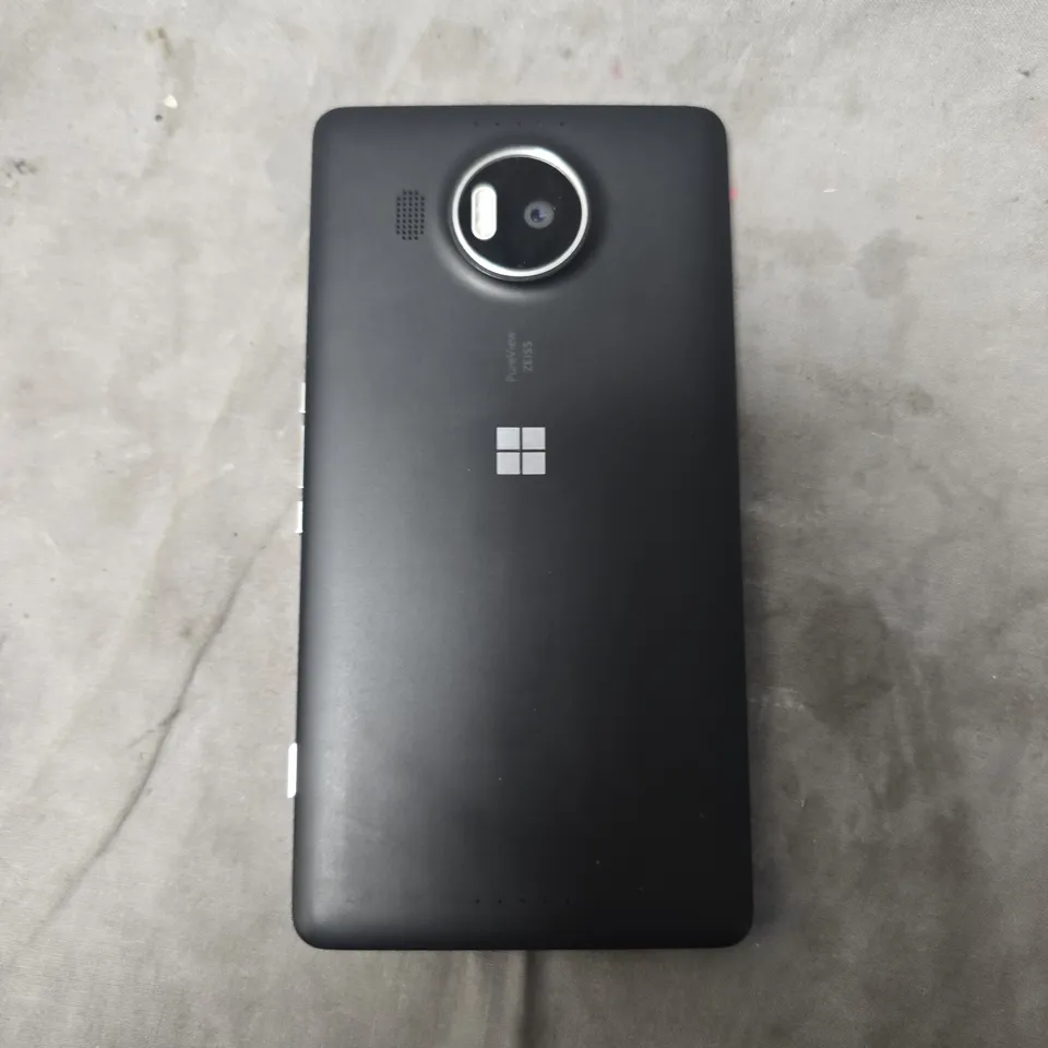 MICROSOFT LUMIA 950 XL RM-1085 IN BLACK