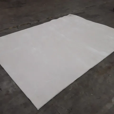 QUALITY DESIGNER AREA RUG APPROXIMATELY 240×340CM