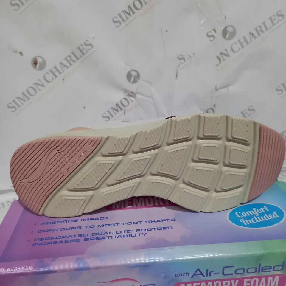 BOXED PAIR OF SKECHERS AIR COURT TRAINERS IN PINK & WHITE SIZE 7