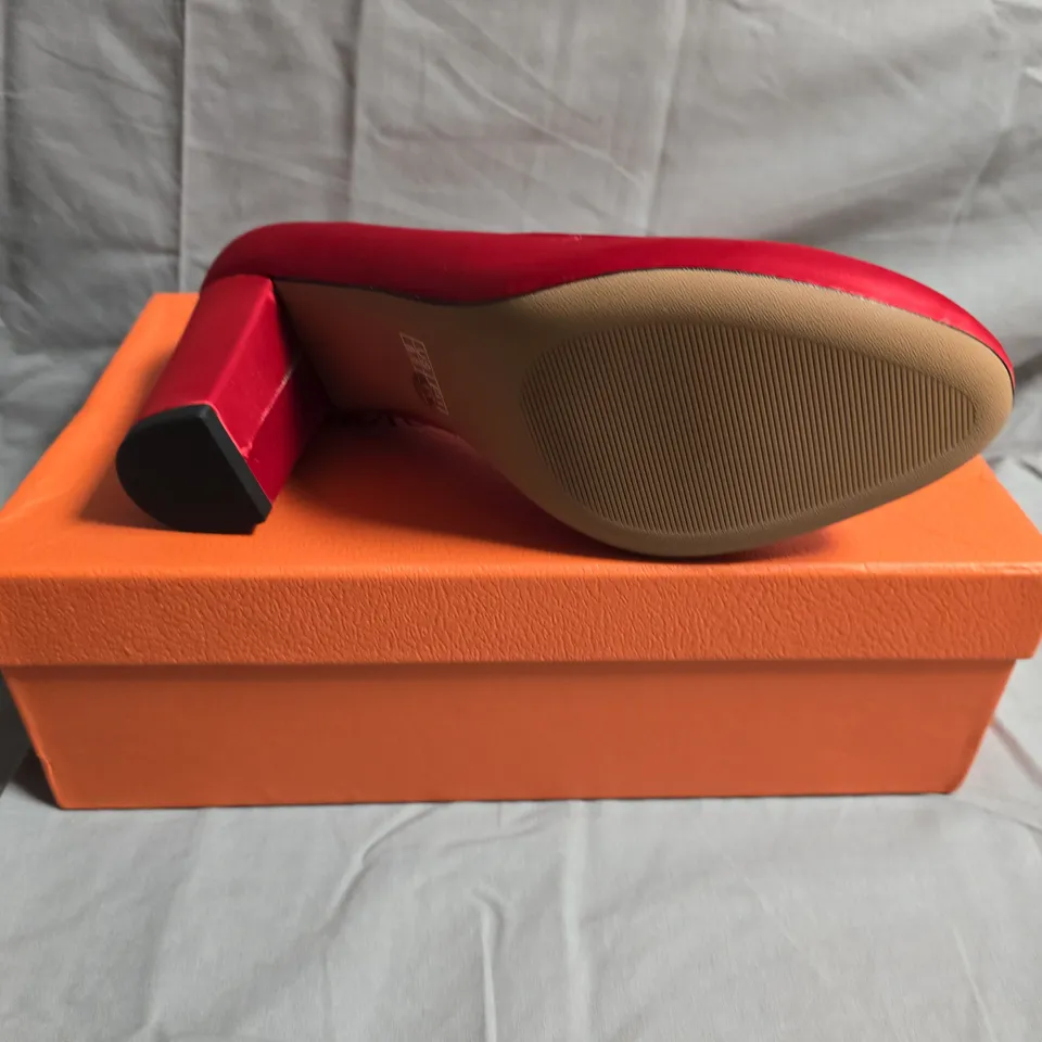 BOXED PAIR OF GRACE EVERY STEP HIGH HEEL SHOES - UK SIZE 39.5