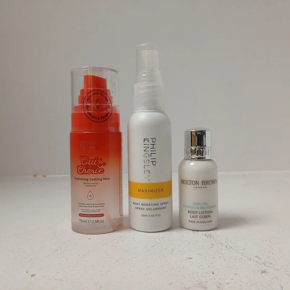 APPROXIMATELY 15 ASSORTED COSMETIC ITEMS INCLUDING VARIOUS MAKES AND BRANDS - COLLECTION ONLY