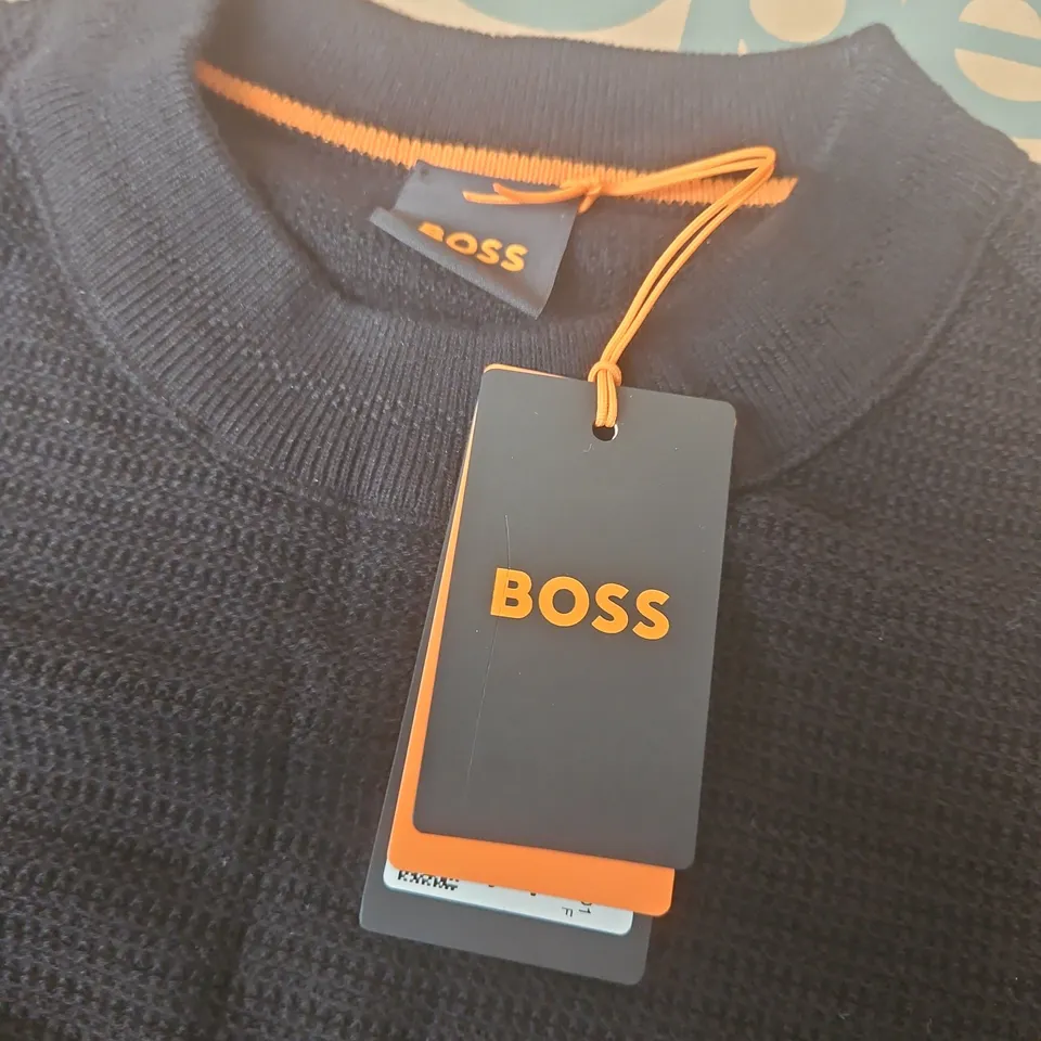 HUGO BOSS ANION CREW IN BLACK - MEDIUM