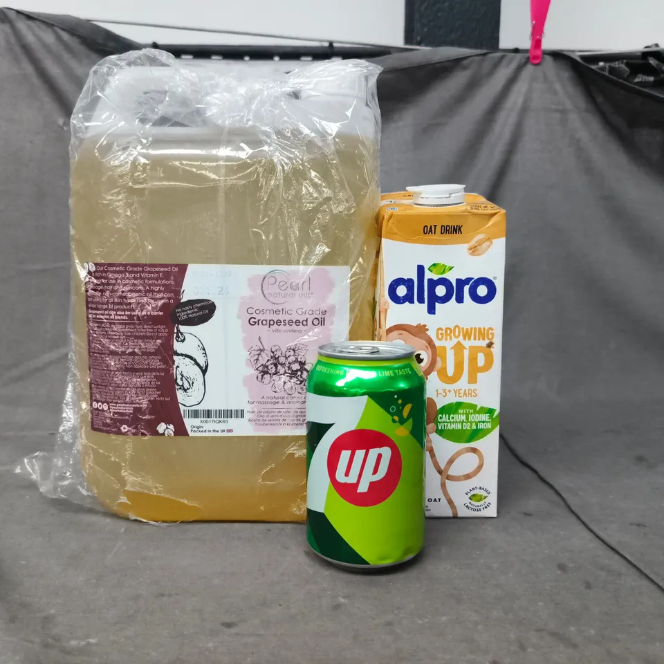 APPROXIMATELY 10 ASSORTED FOOD AND DRINK ITEMS TO INCLUDE GRAPESEED OIL, AND ALPRO GROWING UP OAT DRINK, ETC