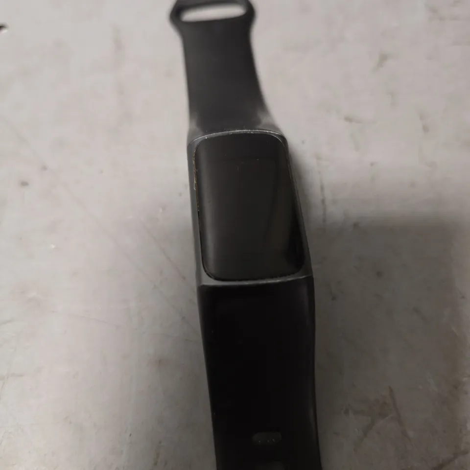 FITBIT CHARGE 5 FITNESS TRACKER 