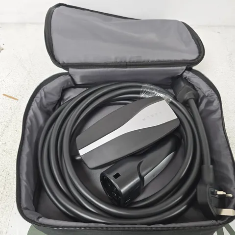 TESLA MOBILE CONNECTOR EV CHARGING CABLE WITH BLACK CARRY CASE