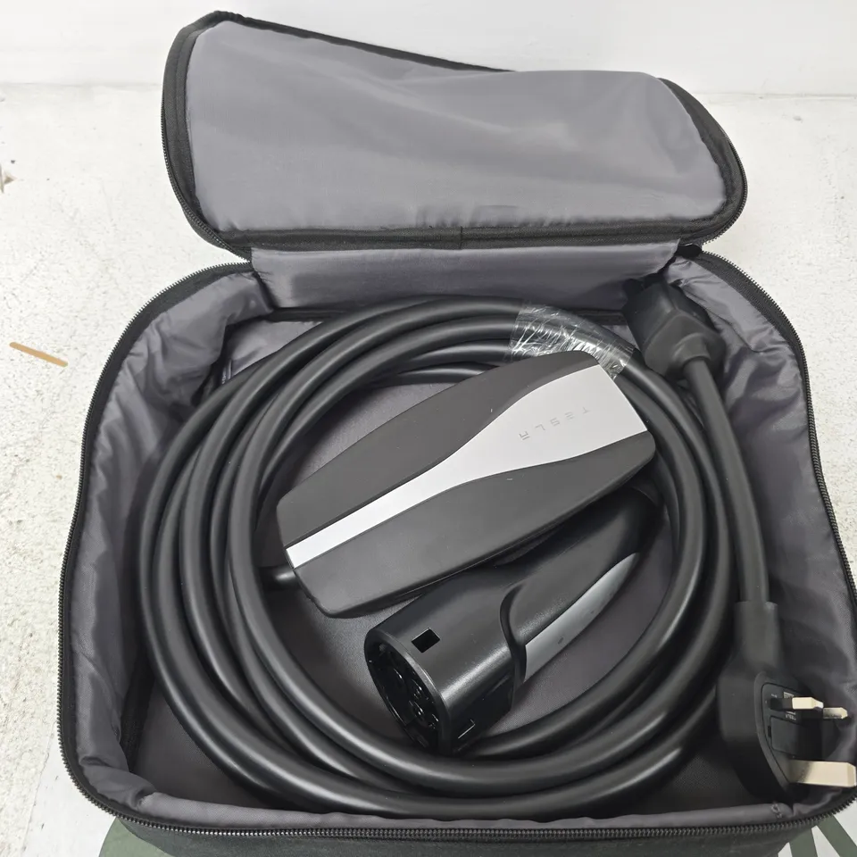 TESLA MOBILE CONNECTOR EV CHARGING CABLE WITH BLACK CARRY CASE