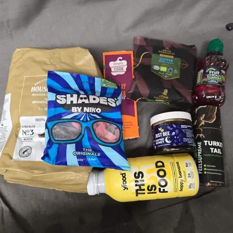 APPROXIMATELY 12 ASSORTED FOOD & DRINK ITEMS TO INCLUDE JUST BEE SLEEPTIME HONEY, HOUSE BLEND ROASTED COFFEE BEANS, SHADES BY NIKE SWEETS, ETC - COLLECTION ONLY