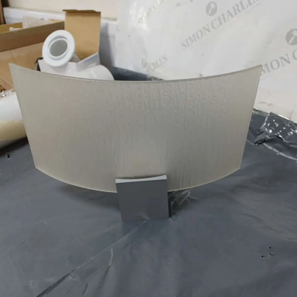 PALLET CONTAINING 12 ROSENLITE DOWNLIGHTS IN SILVER AND FROSTED GLASS, 80 EMCOLITE GREY FLUSH MOUNTS CDMT73, APPROXIMATELY 20 WALL MOUNTED GLASS FRONT WALL LIGHTS