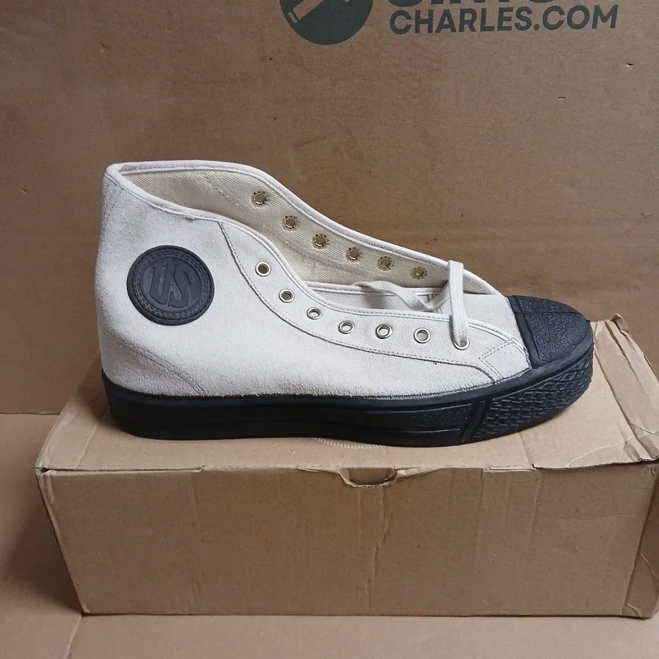 BOXED PAIR OF UNITED STATES RUBBER COMPANY WHITE HIGH-TOP SNEAKERS WITH NAVY TOE CAP – UK 6