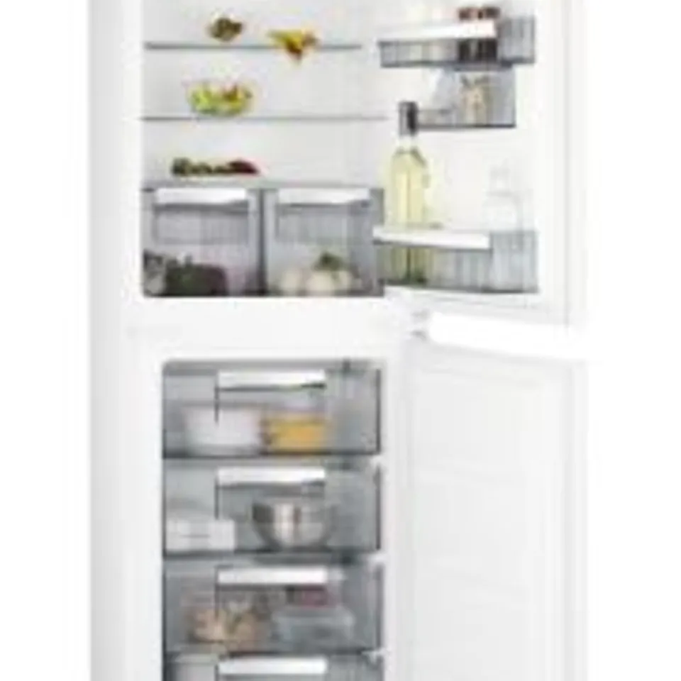AEG INTEGRATED 50/50 FRIDGE FREEZER WHITE MODEL SCE818F6NS RRP £834