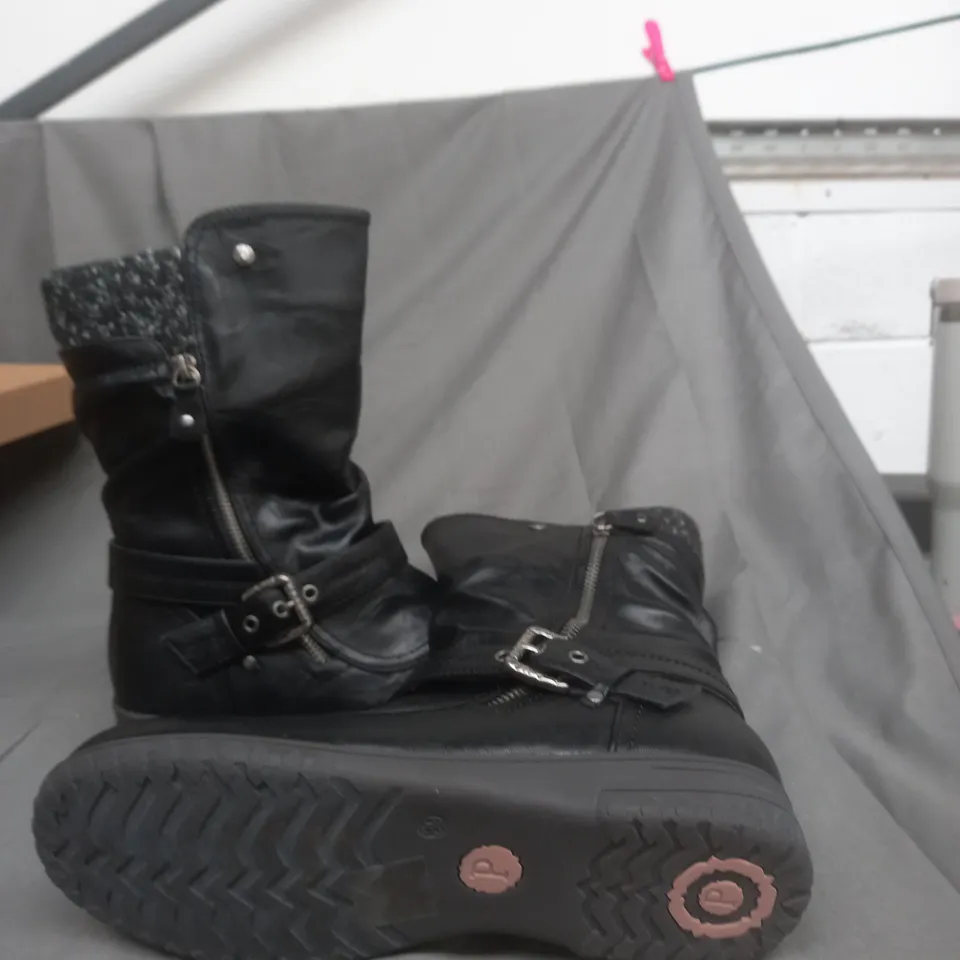 PAVERS ZIP UP BOOTS SIZE 39