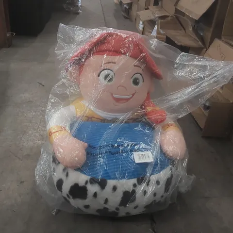 BAGGED JESSIE PLUSH CHAIR 