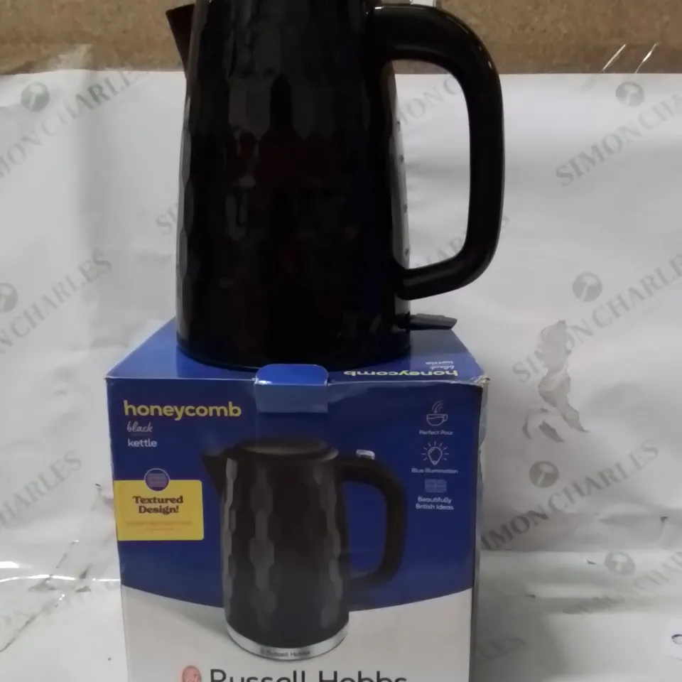 BOXED RUSSELL HOBBS BLACK HONEYCOMB KETTLE