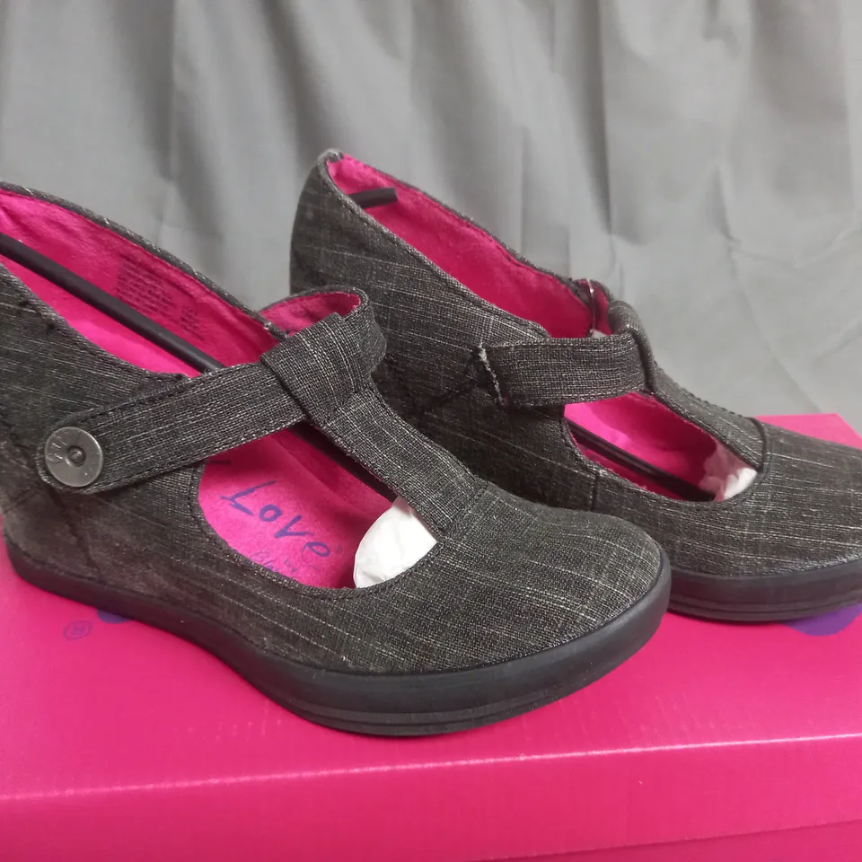 BOX OF APPROXIMATELY 12 BLACK GUPPY LOVE BY BLOWFISH SHOES IN VARIOUS SIZES