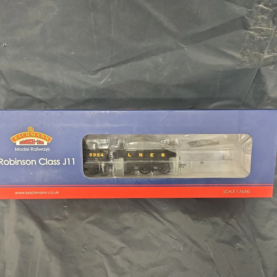 BACHMANN MODEL RAILWAYS - ROBINSON CLASS J11 -  SCALE 1:76/00