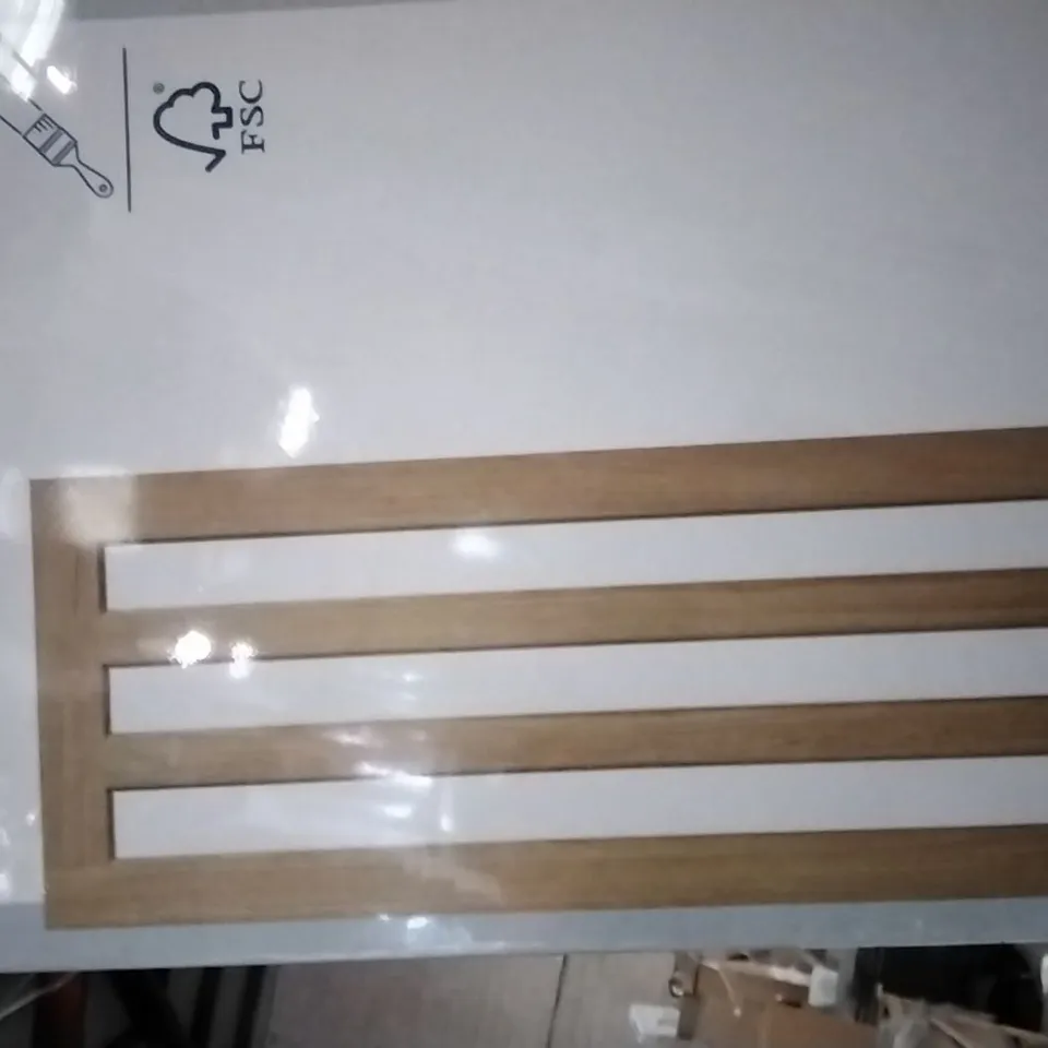 VERTICAL 3 PANEL OAK VENEER GLAZED INTERNAL DOOR 762 X 1981MM