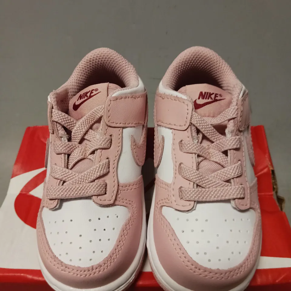 BOXED PAIR OF VANS LOW DUNK TRAINERS, PINK/WHITE - UK SIZE 5.5