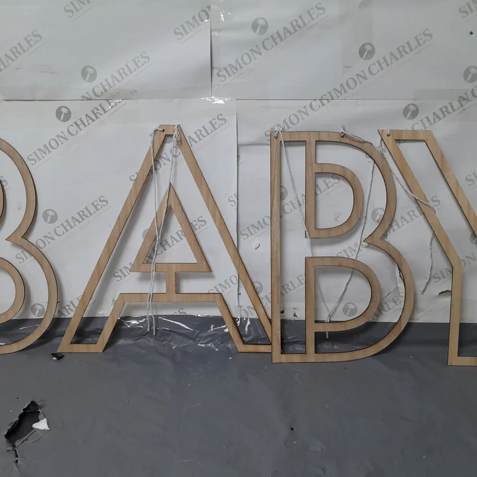 BOXED WOODEN BABY HANGING DECORATION