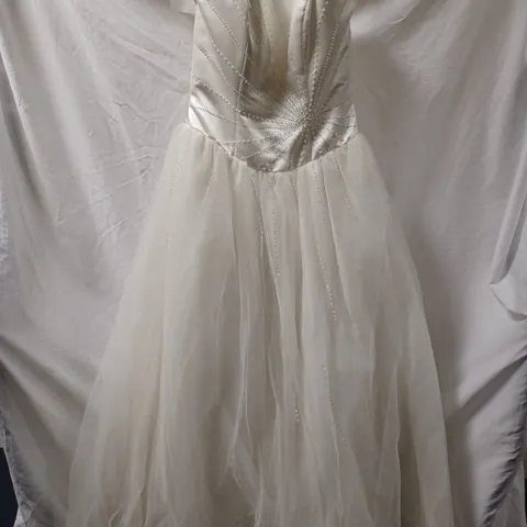 BERKETEX EF13322 WEDDING DRESS, IVORY - SIZE 16