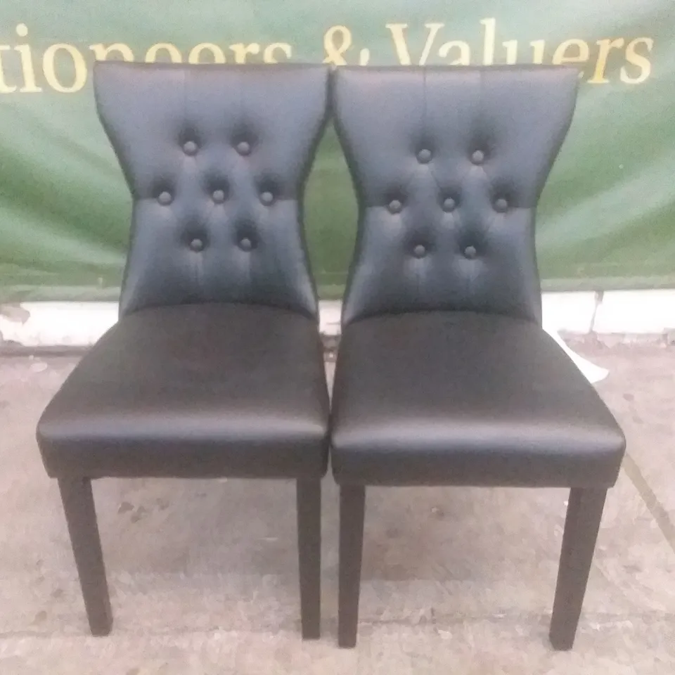 SET OF 2 DESIGNER BEWLEY BLACK LEATHER BUTTON BACK DINING CHAIRS WITH DARK LEGS