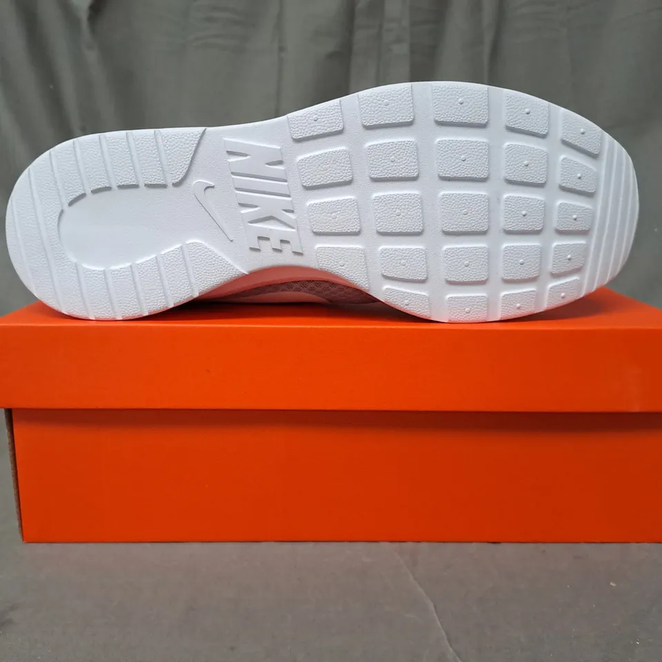 BOXED PAIR OF NIKE TANJUN SHOES IN GREY/WHITE UK SIZE 11