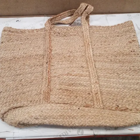 17 STORIES JUTE/SISAL BASKET