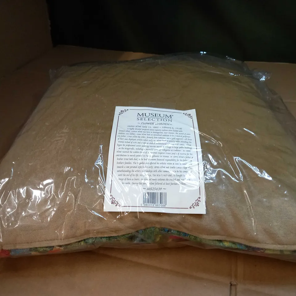 PACKAGED MUSEUM SELECTION FLOWER GARDEN CUSHION