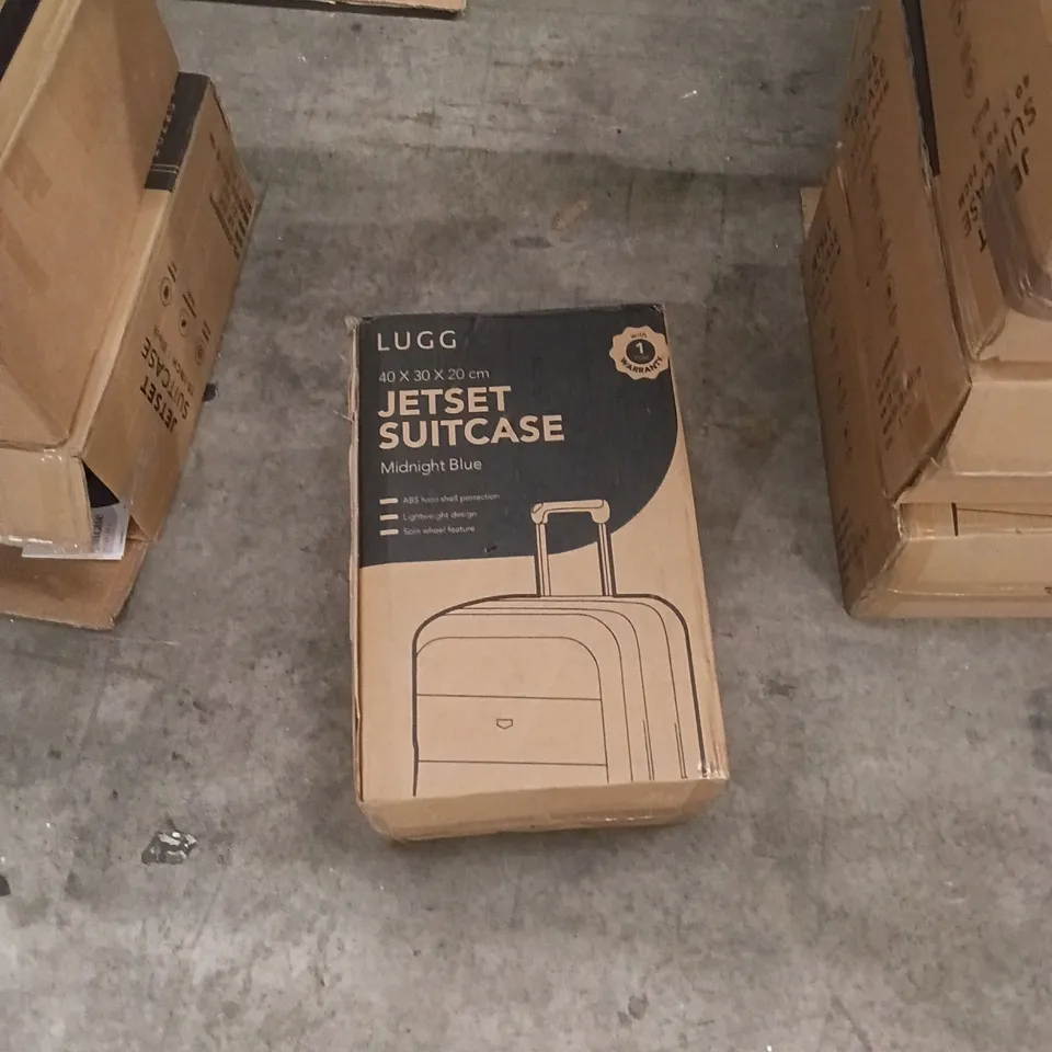  BOXED LUGG TRAVEL SUITCASE