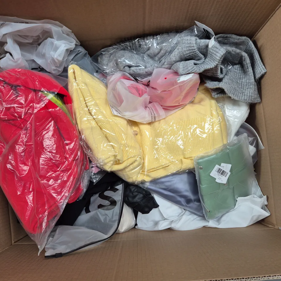 LARGE BOX OF ASSORTED CLOTHING ITEMS IN VARIOUS SIZES, STYLES AND COLOUR 