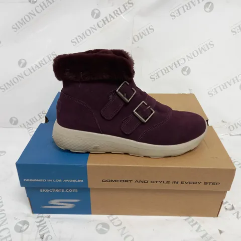 SKETCHERS ON THE GO WINTER FLING BOOT BURGUNDY SIZE 6.5