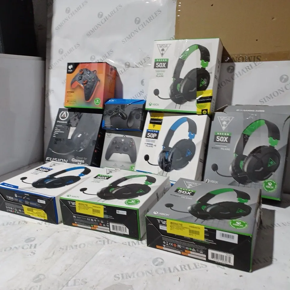 LARGE BOX OF APPROXIMATELY 15 ASSORTED GAMING HEADSETS & WIRED CONTROLLERS TO INCLUDE: TURTLE BEACH & POWER A IN VARIOUS COLOURS