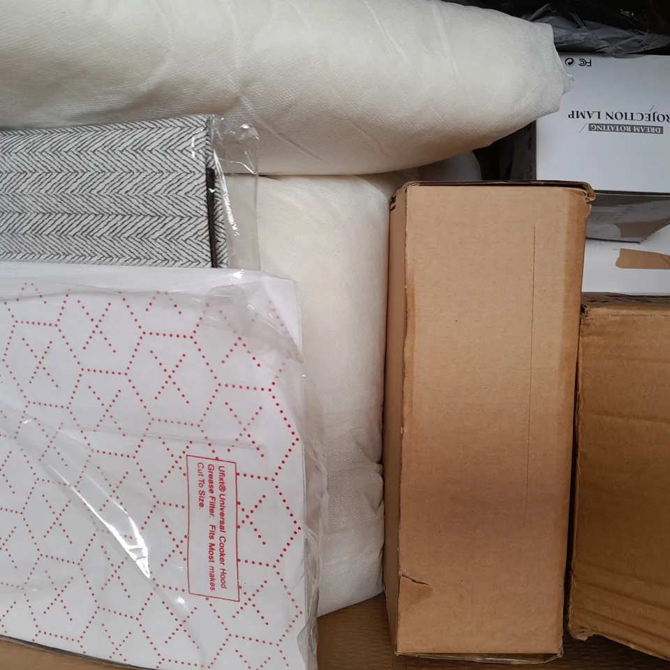 BOX OF APPROXIMATELY 10 ASSORTED HOUSEHOLD ITEMS TO INCLUDE CRIMPIT CRIMER FOR WRAPS, JUMBO PLAYING CARDS, ETC