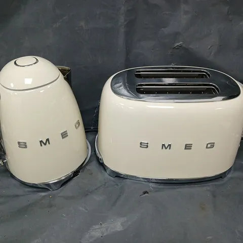 SMEG 50'S STYLE KETTLE AND 2 SLICE TOASTER IN CREAM