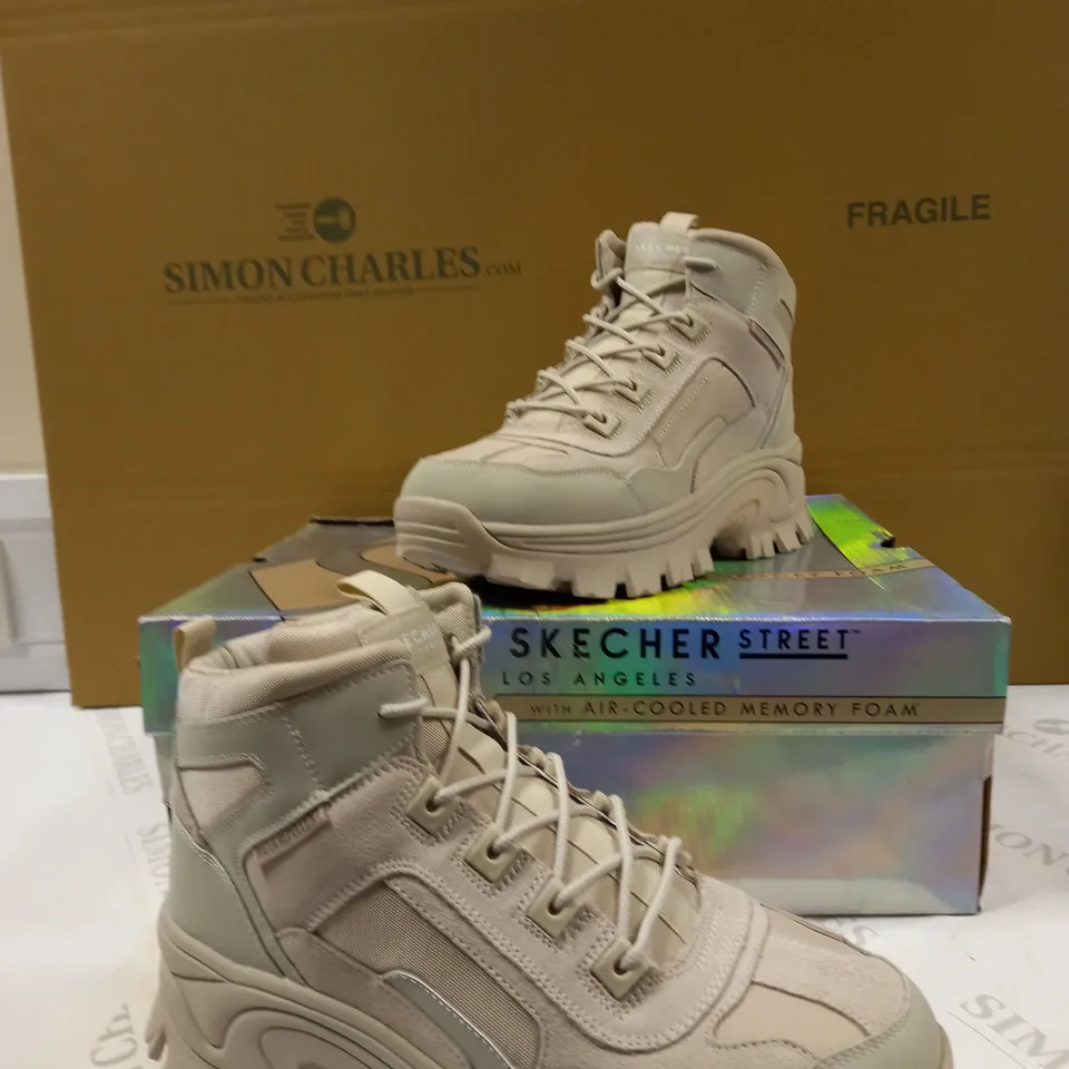SKETCHERS LOS ANGELES OFF WHITE TRAINER SIZE 7