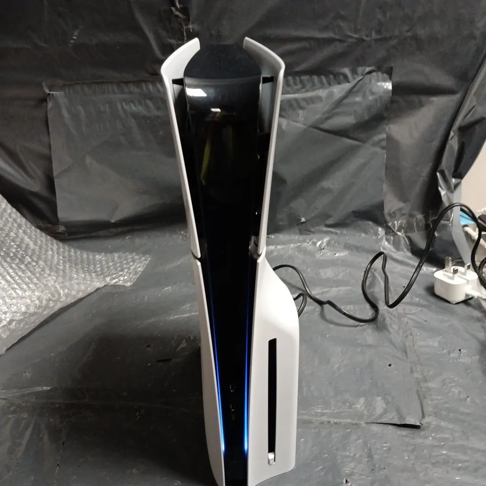 SONY PLAYSTATION 5 CONSOLE – WHITE (DISC DRIVE) – USED