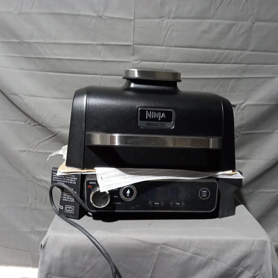 NINJA WOODFIRE ELECTRIC BBQ GRILL & SMOKER 