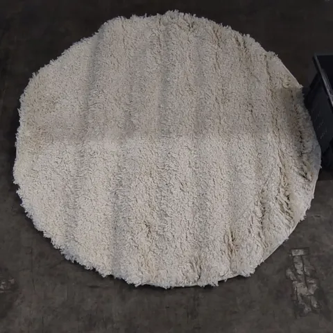 BRAND NEW PACO HOME TRIP RUG - 120cm D