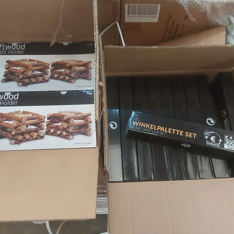 PALLET CONTAINING A LARGE QUANTITY OF ASSORTED ITEMS INCLUDING: ICING SPATULA SETS, DRIFTWOOD TEALIGHT HOLDERS ECT