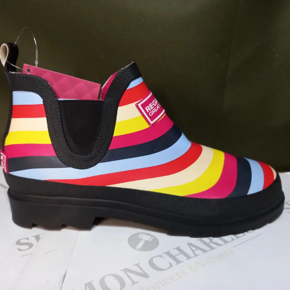 REGATTA LADY HARPER BOOTS SIZE 5