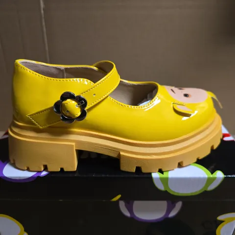 BOXED PAIR OF KOI LA LA TELETUBBIES KIDZ MARY JANES – YELLOW, UK 11