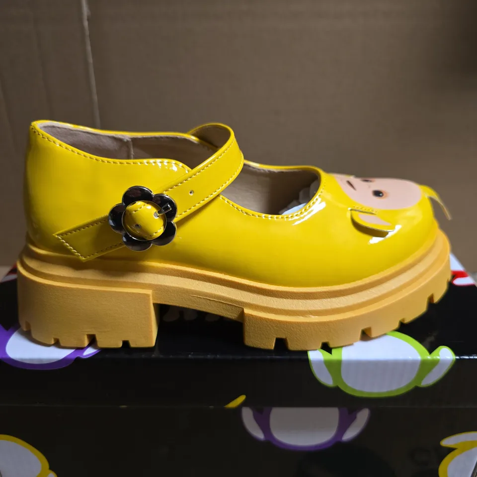 BOXED PAIR OF KOI LA LA TELETUBBIES KIDZ MARY JANES – YELLOW, UK 11