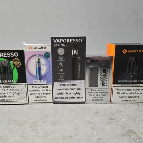 BOX OF APPROXIMATELY 18 ASSORTED E-CIGARETTES PRODUCTS TO INCLUDE - GEEK VAPE , ASPIRE , VAPORESSO ETC
